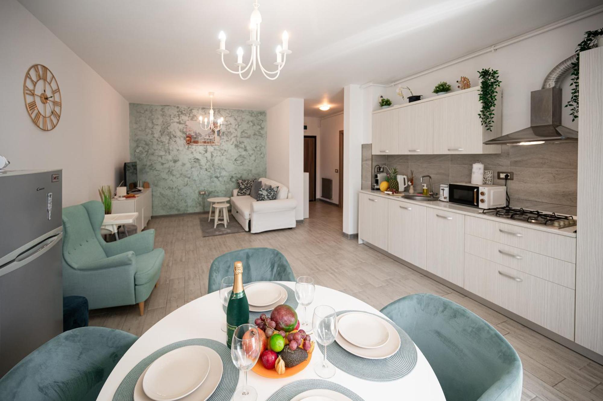 Sara Blu Apartment Spa And Pool Beach Resort Mamaia Exterior photo