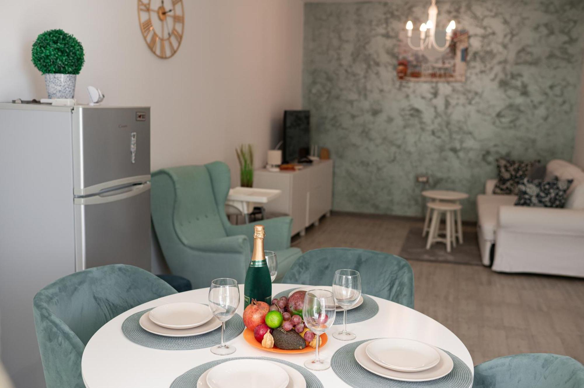 Sara Blu Apartment Spa And Pool Beach Resort Mamaia Exterior photo